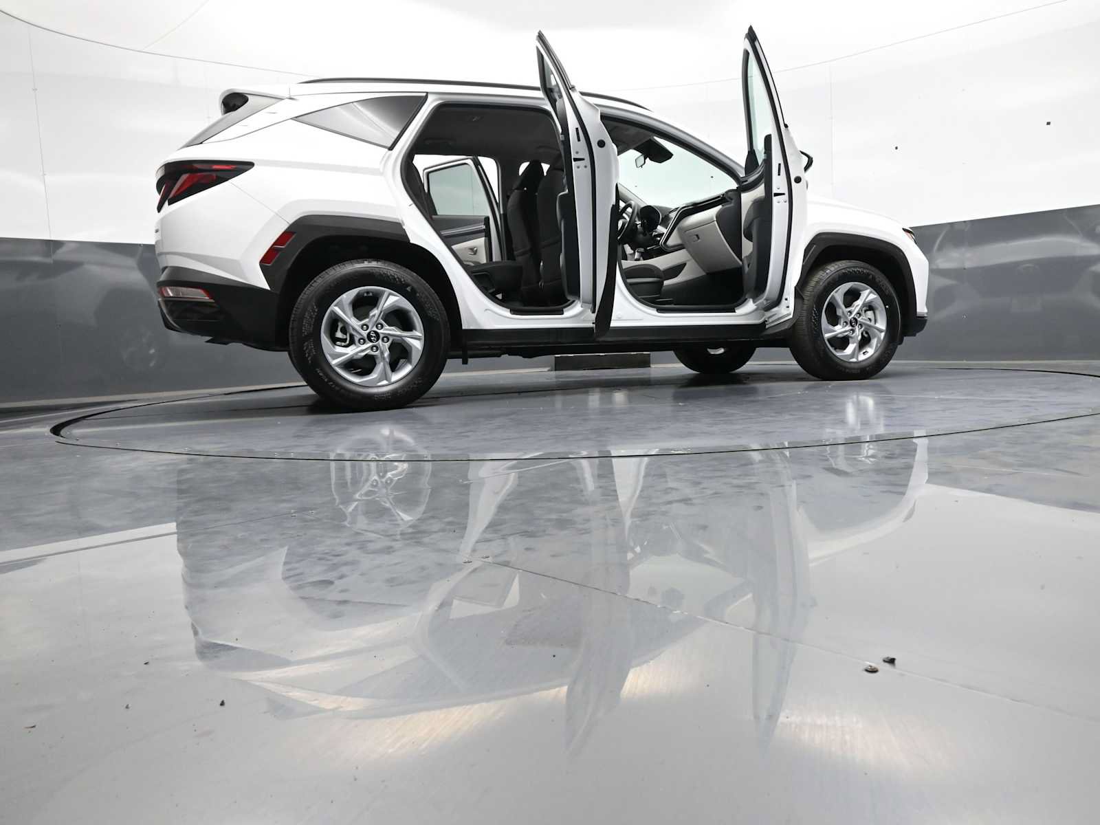 Used 2024 Hyundai Tucson SEL AWD/4WD image 48