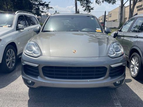 Used 2016 Porsche Cayenne AWD/4WD image 2