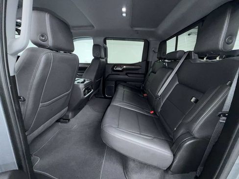 Used 2023 GMC Sierra 1500 SLT w/ SLT Premium Package AWD/4WD image 16