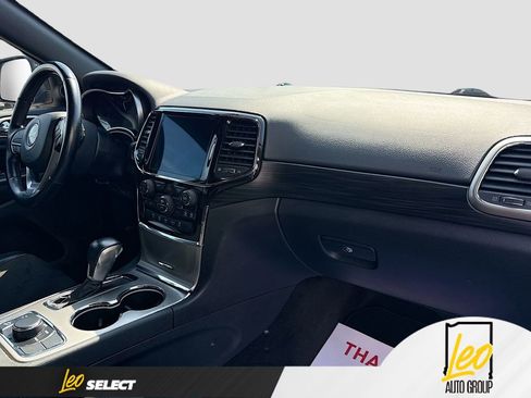 Used 2022 Jeep Grand Cherokee Laredo X image 27