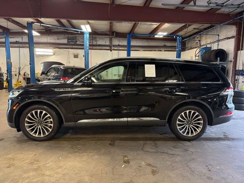 Used 2020 Lincoln Aviator Reserve w/ Elements Package Plus image 2