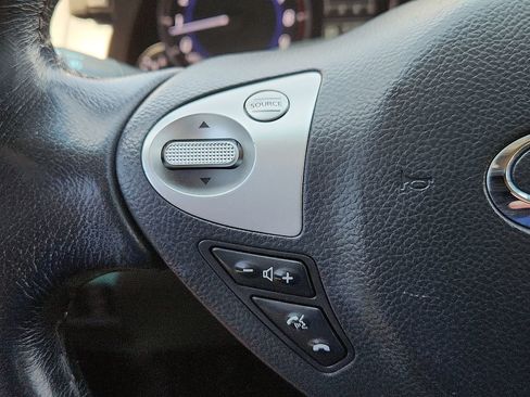 Used 2017 INFINITI QX70 AWD image 16