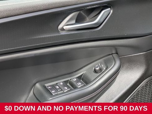 Used 2025 Jeep Grand Cherokee Altitude AWD/4WD image 13