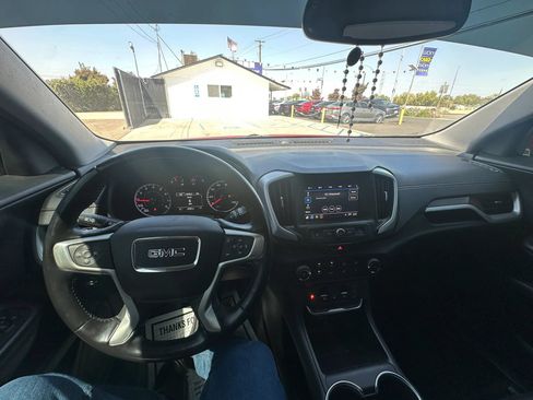 Used 2018 GMC Terrain SLE FWD image 26