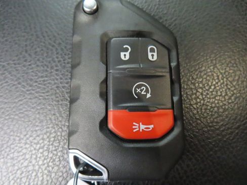 Used 2023 Jeep Wrangler Unlimited Sahara image 57