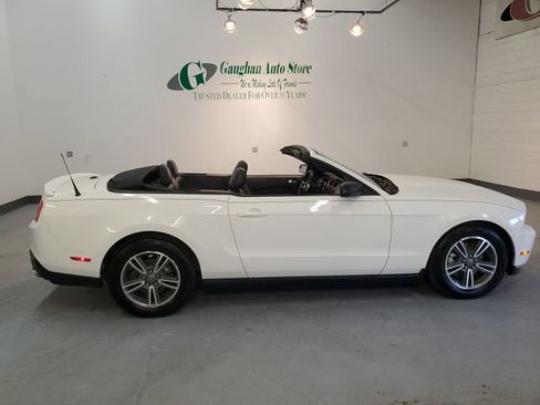 Used 2012 Ford Mustang Premium RWD image 8