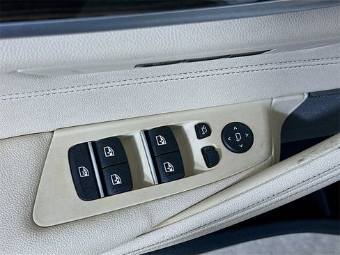 Used 2021 BMW 530i w/ Premium Package image 20