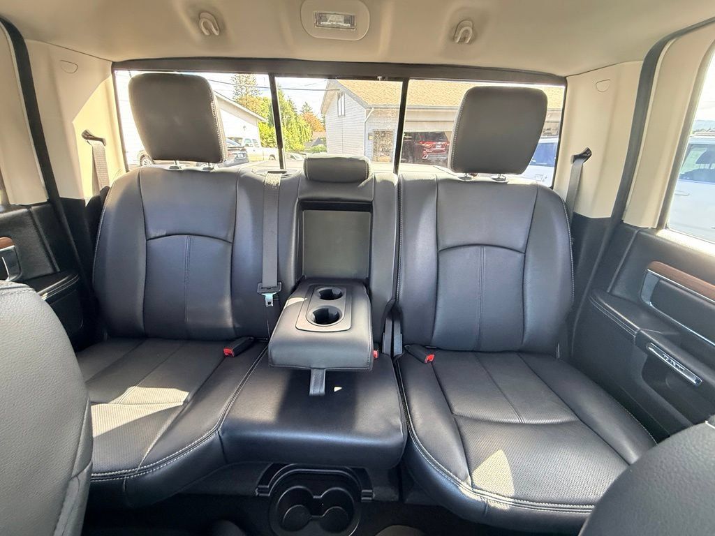 Used 2017 RAM 1500 Laramie AWD/4WD image 38