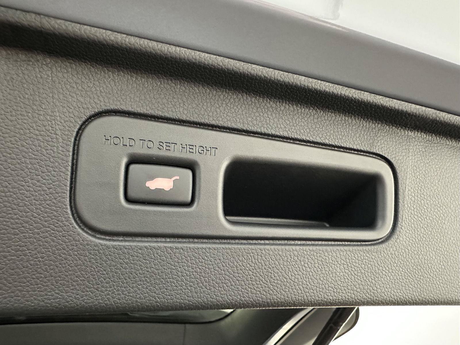Certified 2025 Honda Pilot Elite image 36