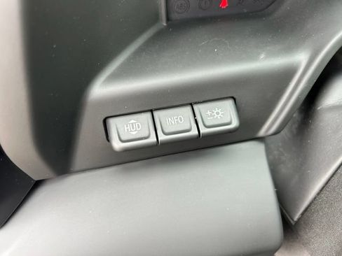 Used 2024 GMC Sierra 2500 AT4 w/ AT4 Premium Plus Package AWD/4WD image 29