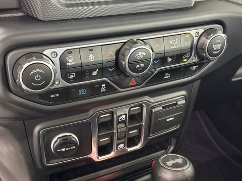 Used 2023 Jeep Wrangler Unlimited w/ Cold Weather Group AWD/4WD image 26