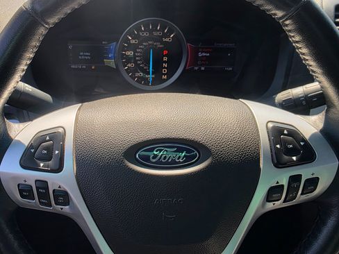 Used 2013 Ford Explorer XLT image 11