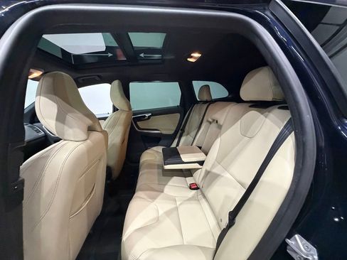 Used 2016 Volvo XC60 T5 Platinum FWD image 21