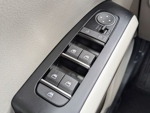 Certified 2023 Kia Soul LX w/ LX Technology Package image 26