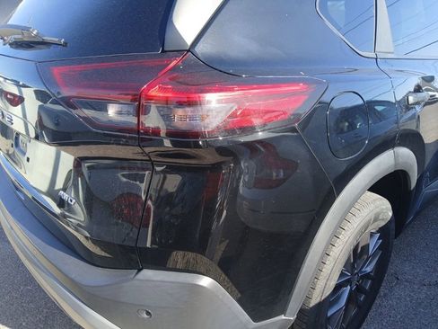 Certified 2023 Nissan Rogue S AWD/4WD image 5
