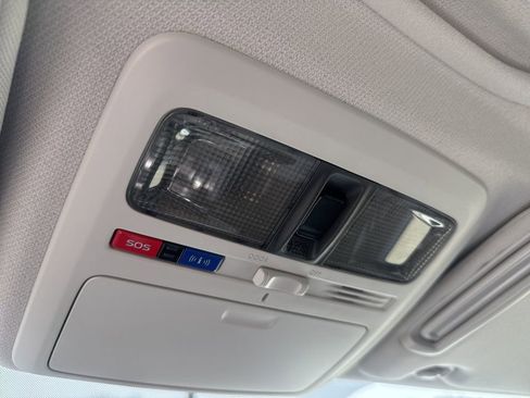 Used 2017 Subaru Forester 2.5i Premium w/ All-Weather Package image 18