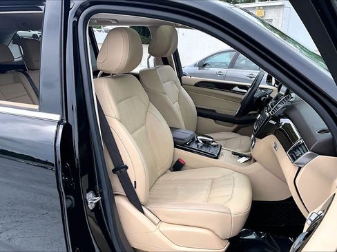 Used 2018 Mercedes-Benz GLE 350 4MATIC image 9