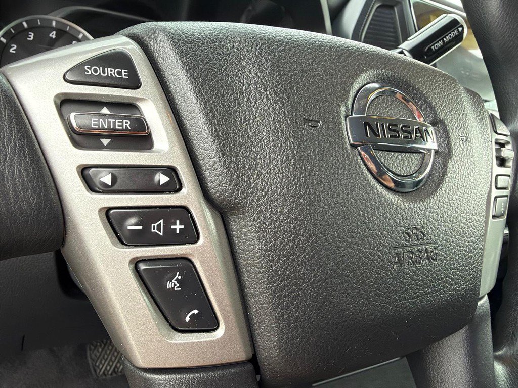 Used 2022 Nissan Titan SV AWD/4WD image 28