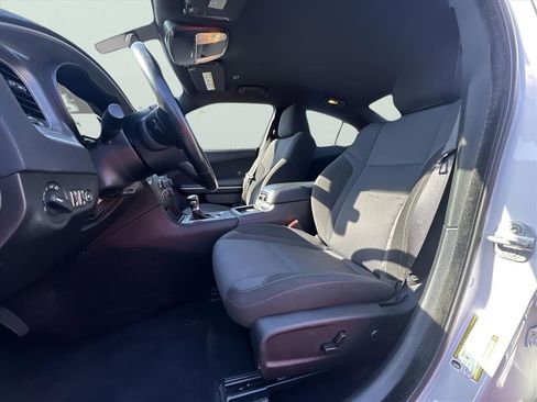Used 2022 Dodge Charger SXT image 10