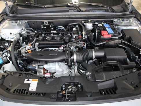 Certified 2023 Honda Accord LX image 12