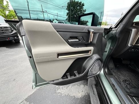 Used 2024 GMC Hummer EV 3X AWD/4WD image 15