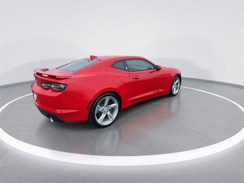 Used 2021 Chevrolet Camaro SS image 8