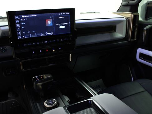 Used 2025 GMC Hummer EV 3X AWD/4WD image 19