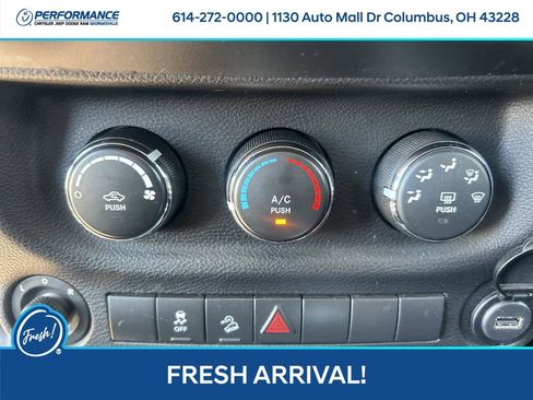 Used 2014 Jeep Wrangler Unlimited Sport w/ Quick Order Package 24S AWD/4WD image 25