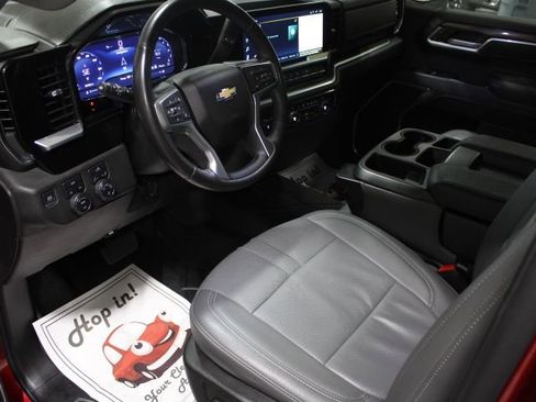 Used 2022 Chevrolet Silverado 1500 LT w/ Convenience Package II image 42