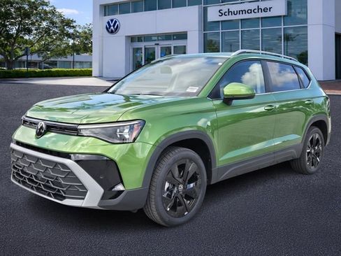 New 2026 Volkswagen Taos SE FWD image 3