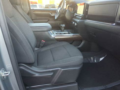 Used 2023 GMC Sierra 1500 Elevation w/ Preferred Package image 34