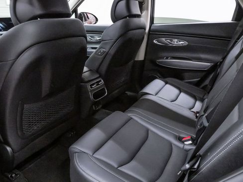 Certified 2023 Genesis GV70 2.5T w/ Select Package AWD/4WD image 11