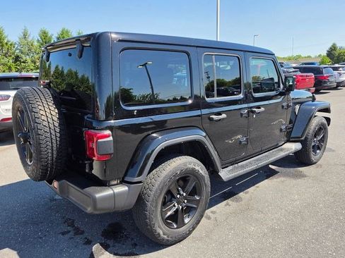 Certified 2022 Jeep Wrangler Unlimited Sahara AWD/4WD image 15