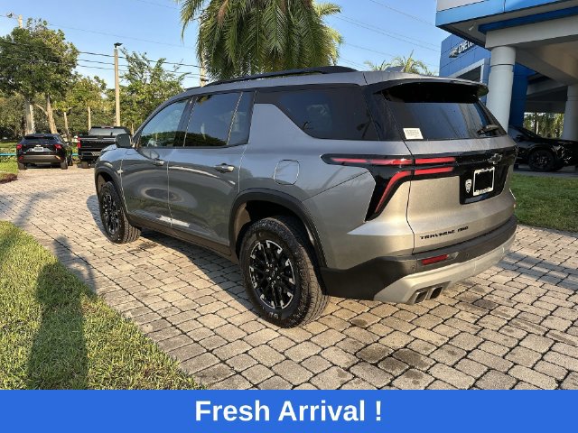 Used 2025 Chevrolet Traverse Z71 w/ Driver Confidence Package AWD/4WD image 34