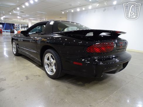 Used 1999 Pontiac Firebird Formula image 9