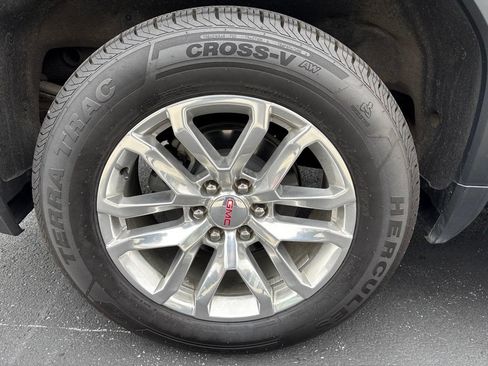 Used 2021 GMC Sierra 1500 SLT w/ SLT Premium Plus Package AWD/4WD image 13