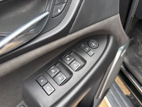 Used 2019 Cadillac Escalade ESV Platinum image 26