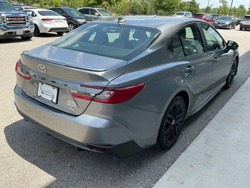 Used 2025 Toyota Camry SE w/ Convenience Package FWD image 7