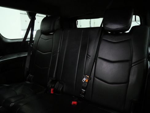 Used 2019 Cadillac Escalade ESV Platinum image 25