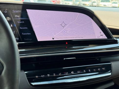 Certified 2024 Cadillac Escalade Sport w/ LPO, ONYX Package AWD/4WD image 31