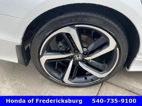 Used 2022 Honda Accord Sport image 11