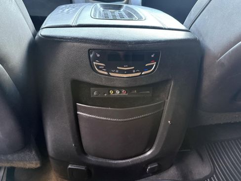 Used 2016 Cadillac Escalade ESV Luxury image 29