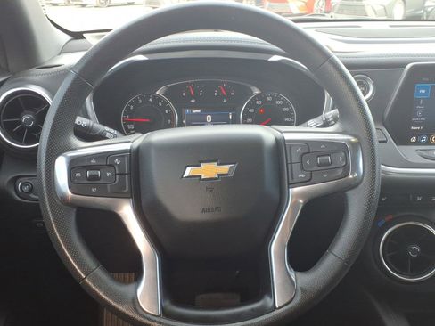 Used 2022 Chevrolet Blazer LT image 12