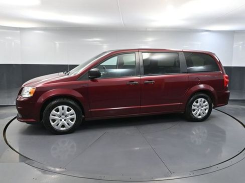 Used 2020 Dodge Grand Caravan SE w/ UConnect Hands-Free Group image 10