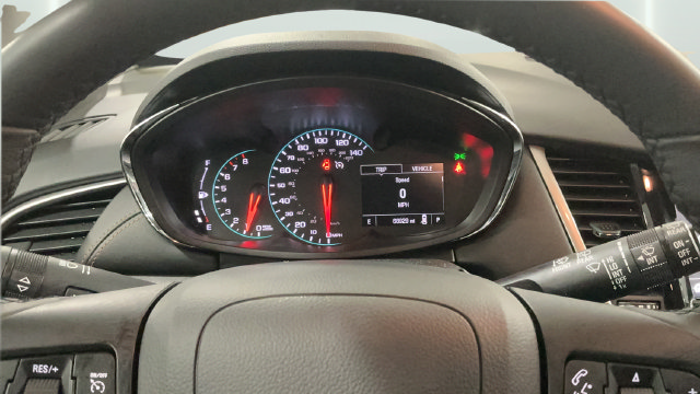 Used 2018 Chevrolet Trax LT w/ LT Convenience Package FWD image 11