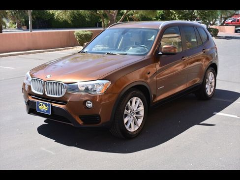 Used 2017 BMW X3 xDrive28i AWD/4WD image 3