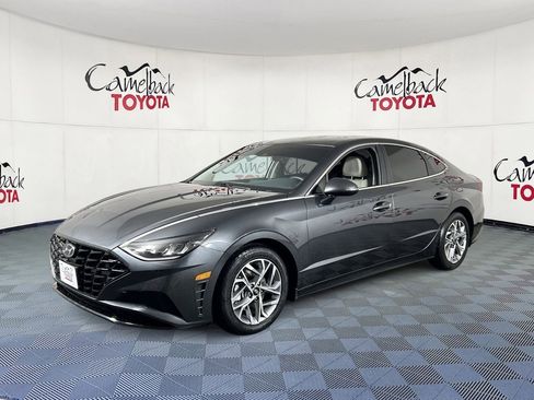 Used 2023 Hyundai Sonata SEL image 2