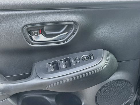Certified 2024 Honda HR-V LX image 16