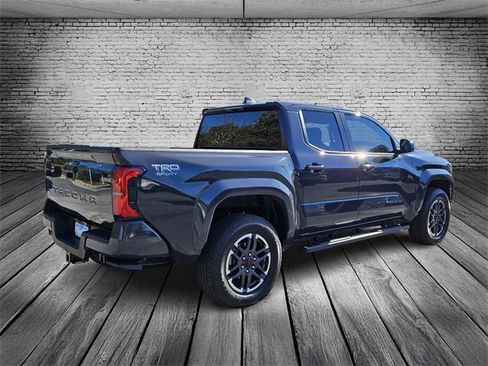 Used 2025 Toyota Tacoma TRD Sport image 5