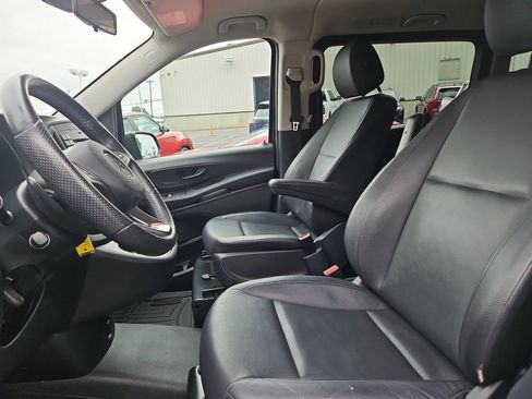 Used 2020 Mercedes-Benz Metris Passenger image 18